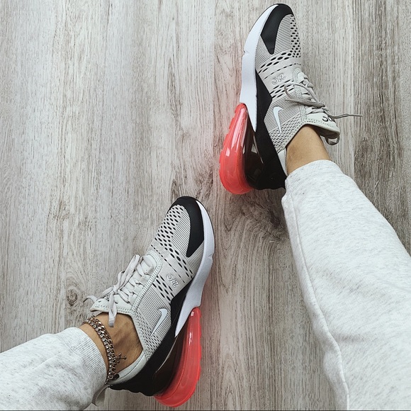 Nike Shoes - Nike air max 270 sneakers